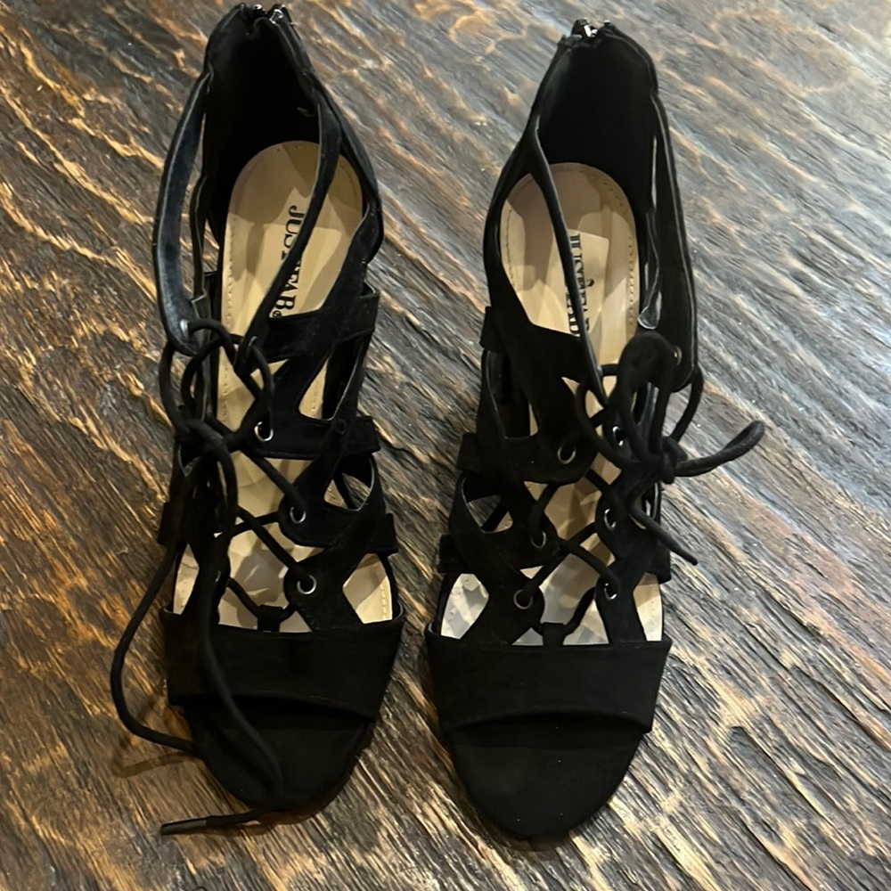 JustFab 7.5W Black Tie Heels